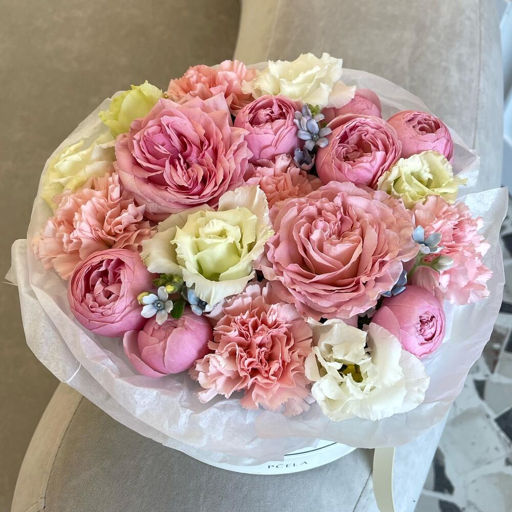 Тортик с пионовидными розами Тортик с пионовидными розами